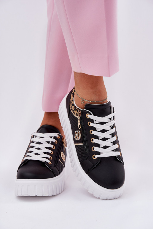 zapatillas Femenino con una plataforma de cuero ecológico con estampados de piel de leopardo de color negro Velionna