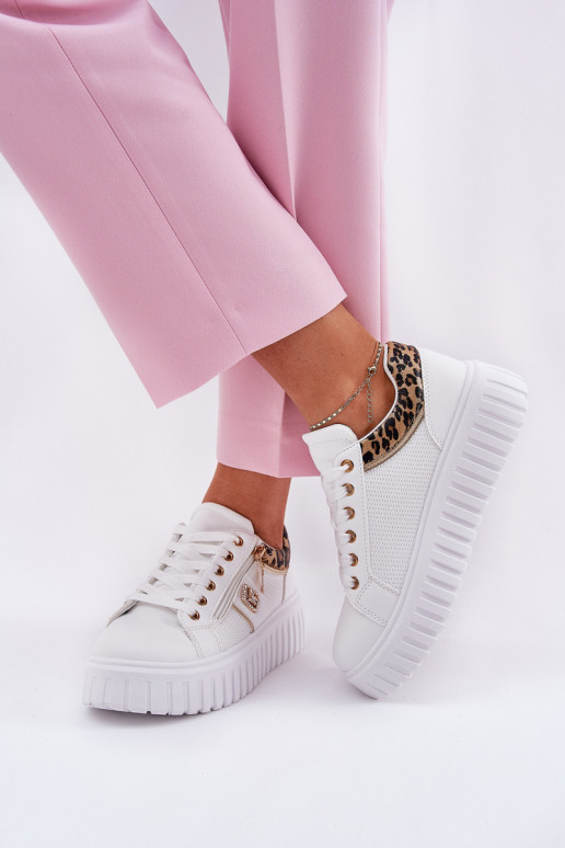 zapatillas Femenino con una plataforma de cuero ecológico con estampados de piel de leopardo el color blanco Velionna