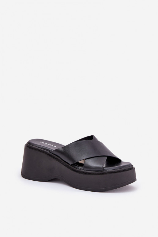 zapatillas de mujer con una plataforma I Koturnie de color negro Nelithraea