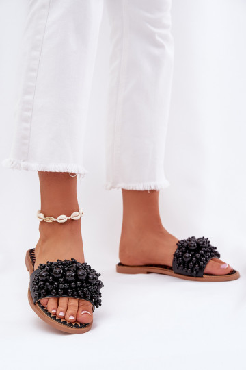 Zapatillas de mujer planas con cuentas decorativas en color negro Aricca