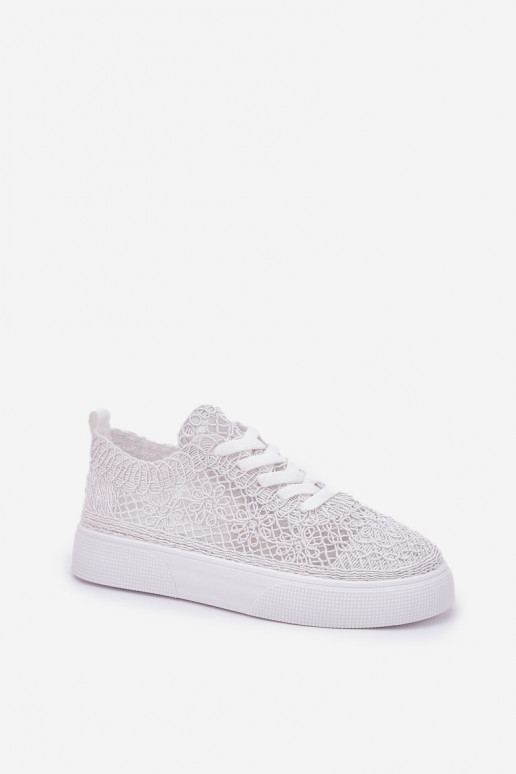 con elementos calados Zapatillas Femenino con una plataforma el color blanco Aranelith con elementos calados Zapatillas Femenino con una plataforma el color blanco Aranelith