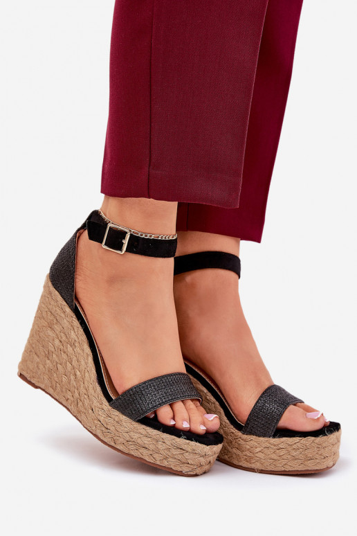 Sandalias de mujer en una cuña Con Trenza de color negro Adelio