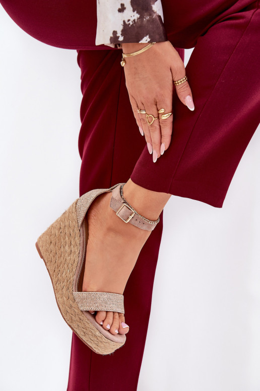 Sandalias de mujer en una cuña Con Trenza de color caqui Adelio