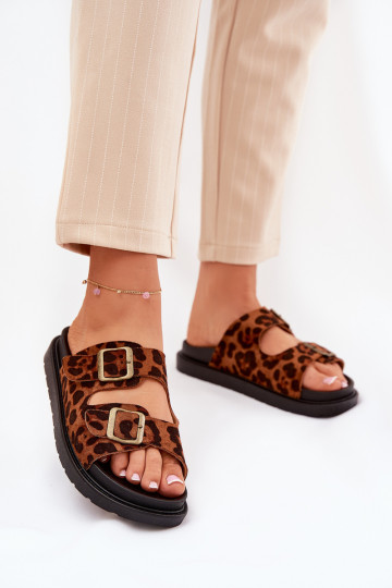 zapatillas de mujer con estampados de piel de leopardo con una plataforma con hebillas color marrón Simbes