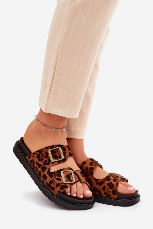 zapatillas de mujer con estampados de piel de leopardo con una plataforma con hebillas color marrón Simbes