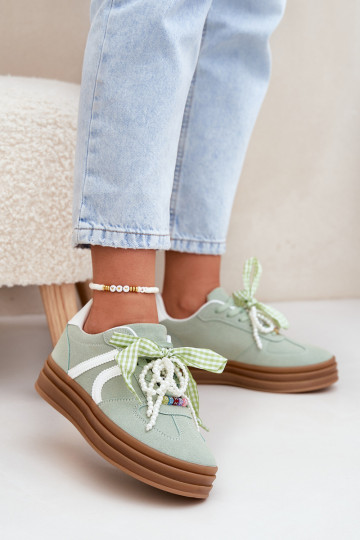 Zapatos de mujer modelo Sneakers con plataforma y bonitos detalles color verde Vinness 2