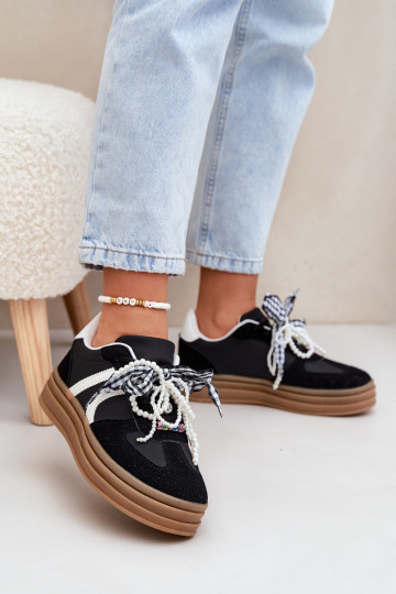 Zapatillas modelo batai Mujer con plataforma y bonitos detalles color negro Vinness