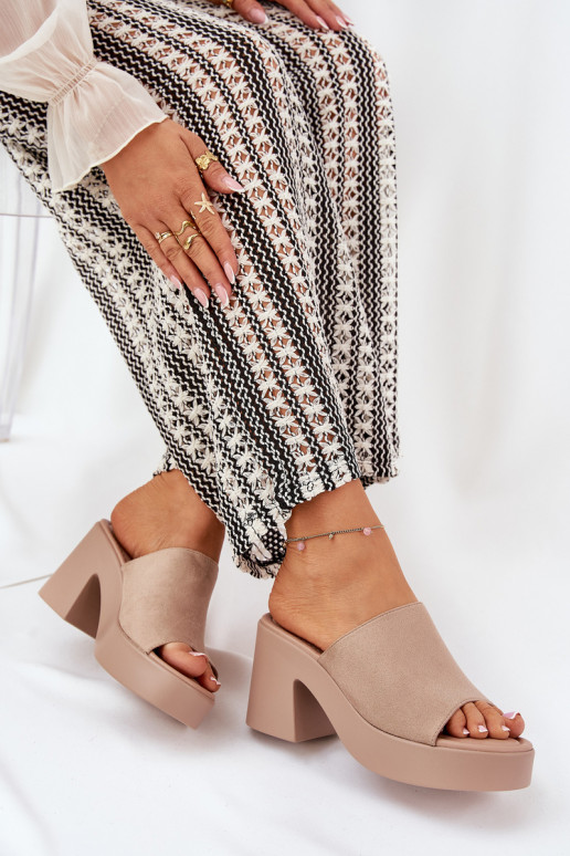 zapatillas de mujer con tacones y plataforma de color caqui Omeisa