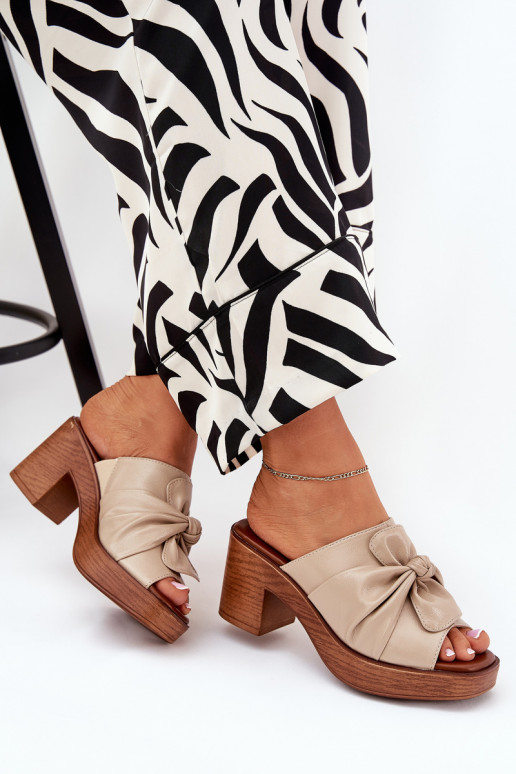 zapatillas de mujer con tacones de cuero ecológico beige Kikilla