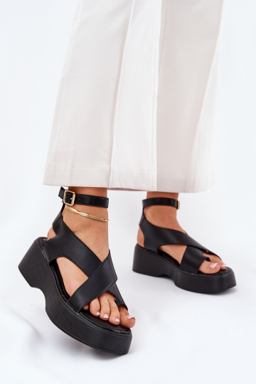 Sandalias de mujer con plataforma y cuña de cuero ecológico en color negro Tenzorus 2