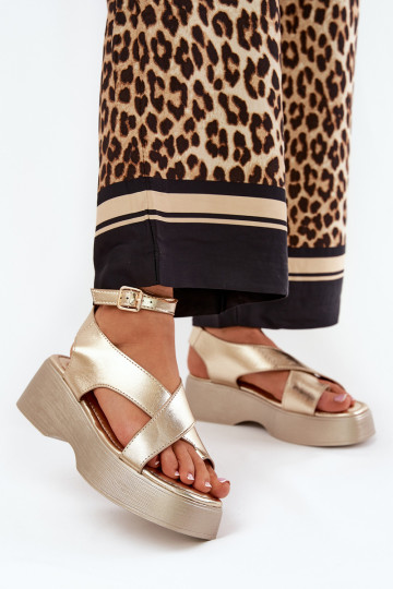 Sandalias de mujer con una plataforma I Koturnie Eko Piel color dorado Tenzorus 2