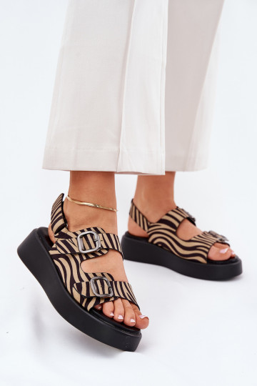 Sandalias de mujer con plataforma y cuña con hebillas en combinación de colores arena y negro Genorre