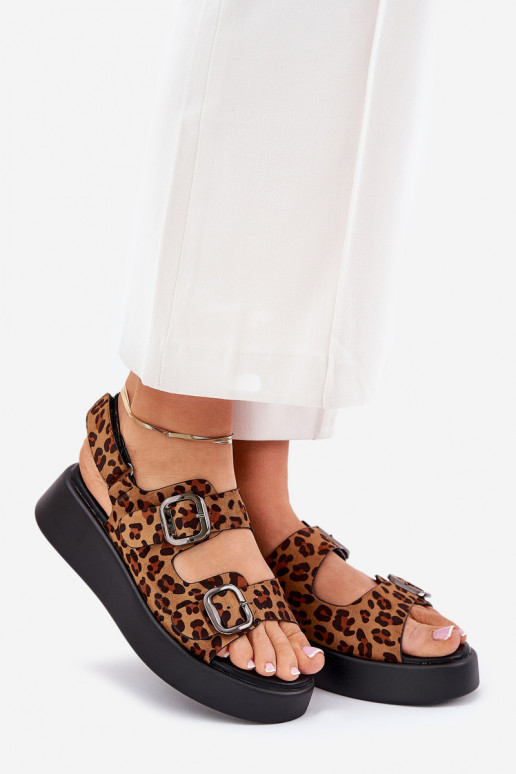 Sandalias de mujer con una plataforma I Koturnie con hebillas con estampados de piel de leopardo color marrón Genorre