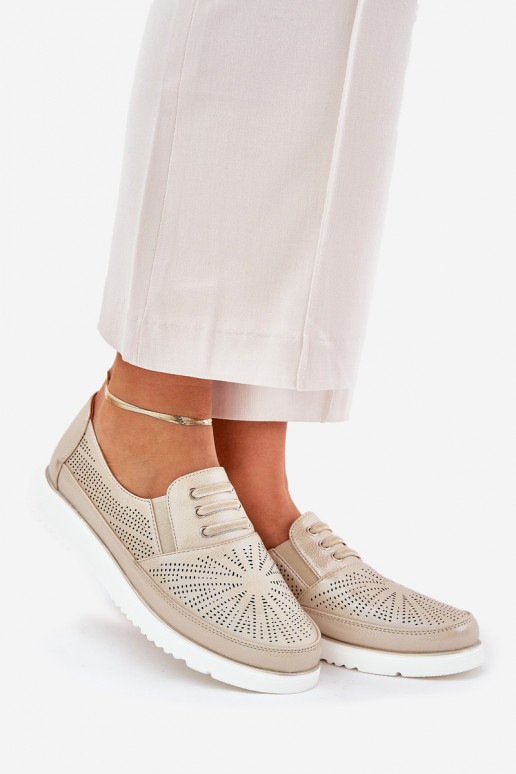 zapatos Femenino Un modelo convincente con elementos calados color dorado Azethia