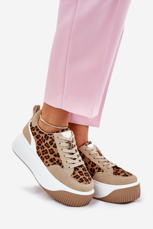 Zapatillas modelo zapatos. Femenino con una plataforma con estampados de piel de leopardo beige Tamorniel