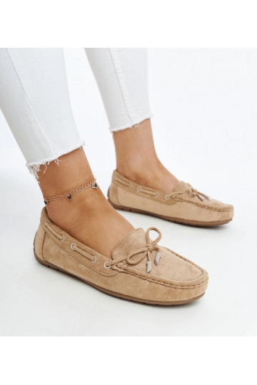 Mocasines marrones con lazo...